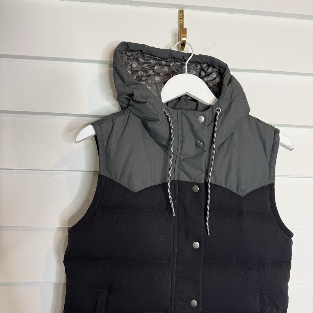 Patagonia BIVY Hooded Vest Down Filled Women's Jacket Black Gray Medium - Picture 2 of 9
